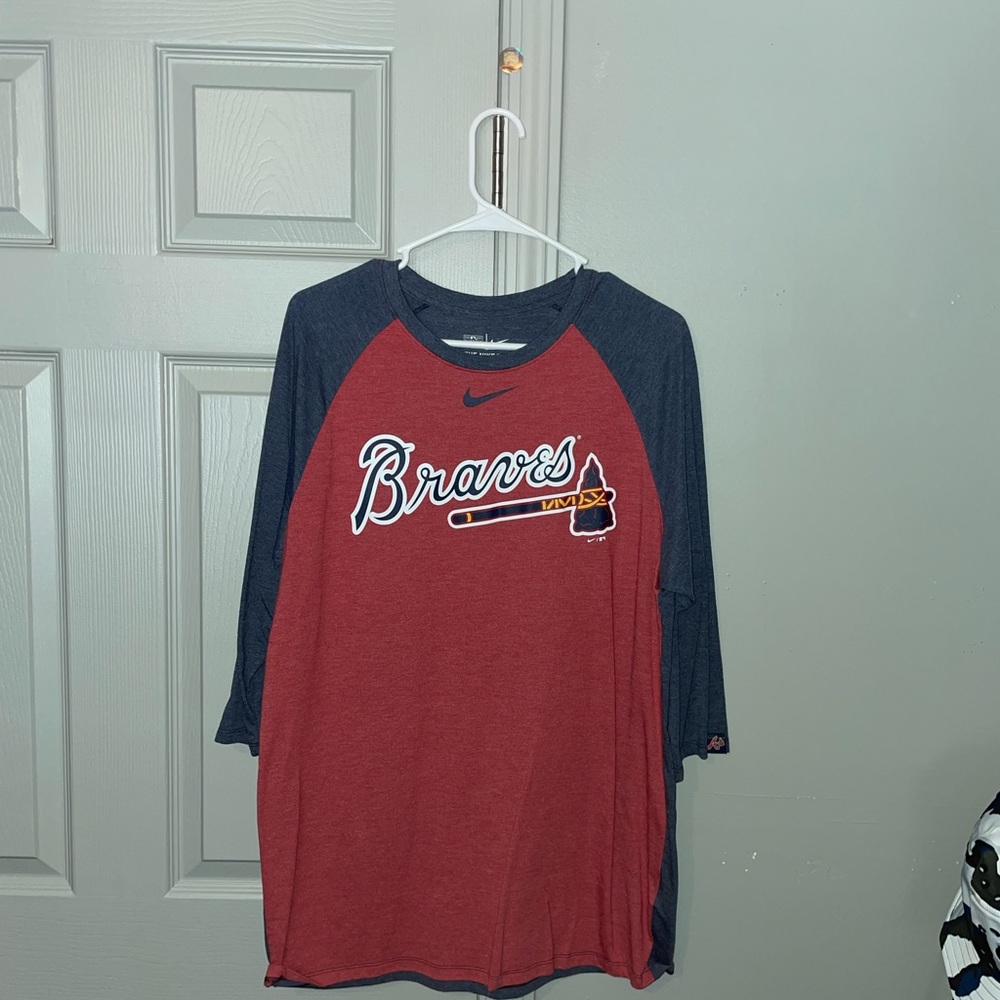 Atlanta Braves 3/4 sleeve Nike shirt large